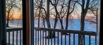 Peaceful End-Unit With Panoramic Lake Views! Perfect For All Seasons!