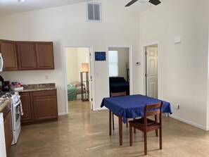 1 camera, Wi-Fi gratuito, lenzuola, accesso in sedia a rotelle