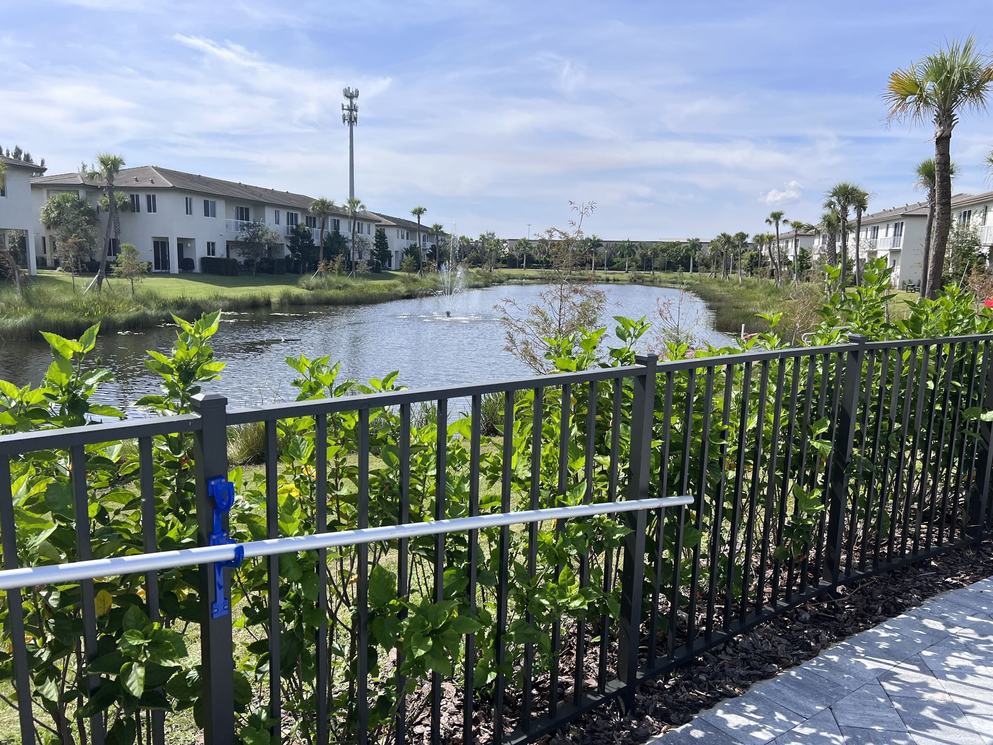 Townhome in the Heart of Royal Palm