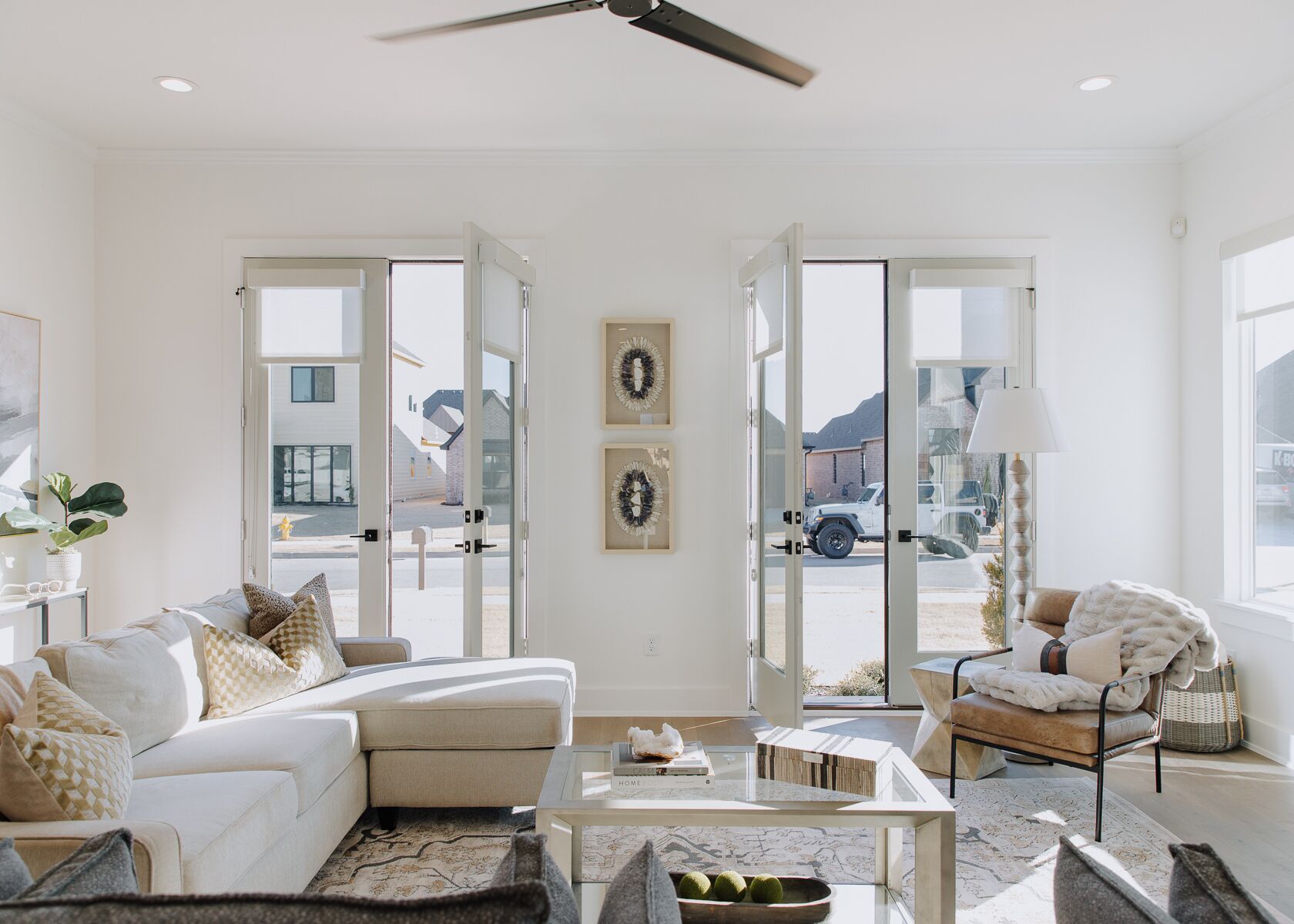 Hunter Hollow - bright & modern retreat near Tulsa