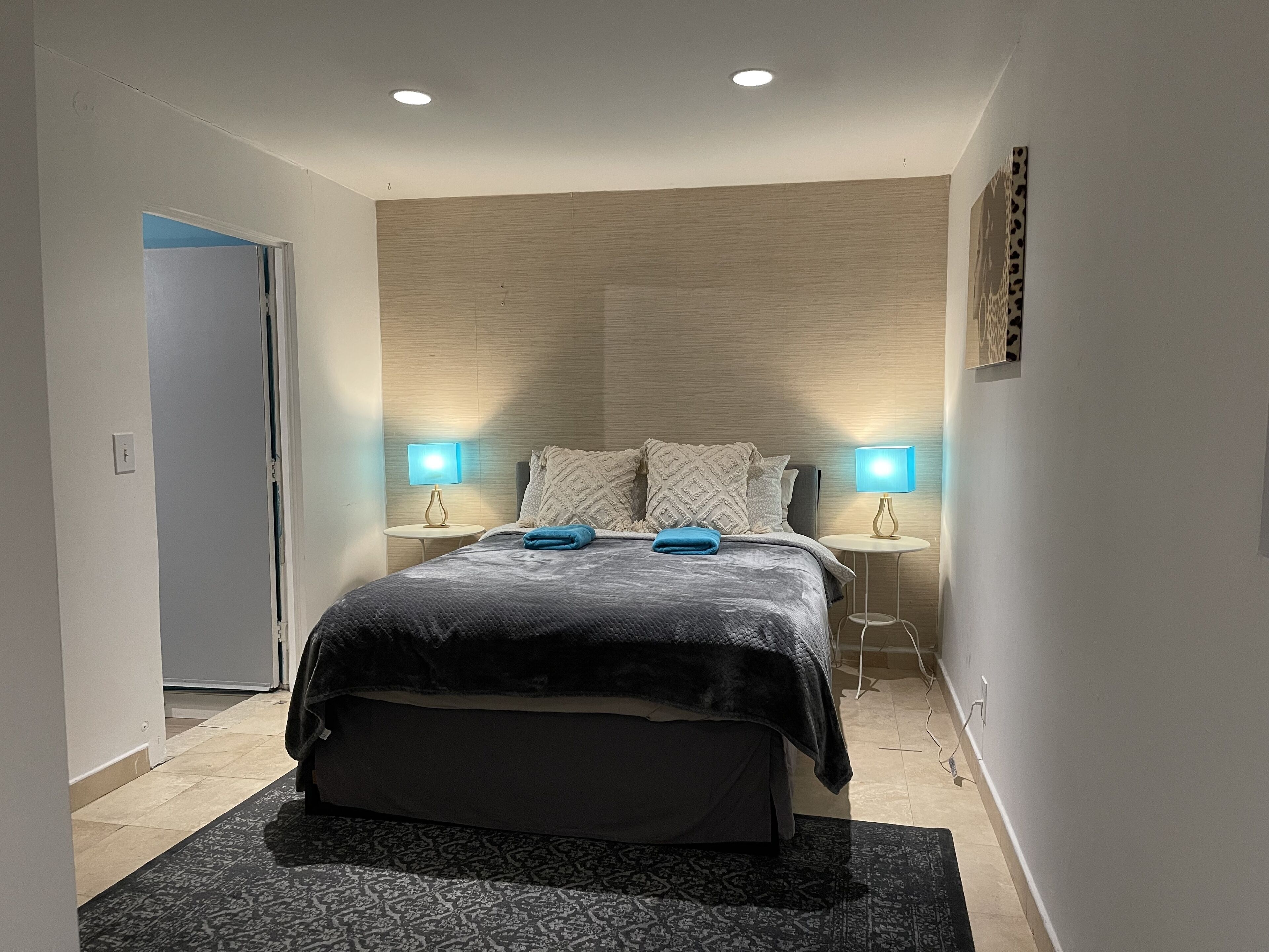 Beach style guesthouse in West Hollywood