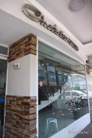 تفاصيل الفندق من الخارج