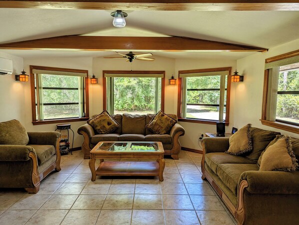 Smart TV, DVD player, ping pong, books