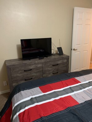 3 bedrooms, iron/ironing board, travel cot, free WiFi