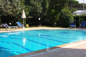 Pool - Prestige - Stella Marina - Apartment with terrace and sea view (Pineto)