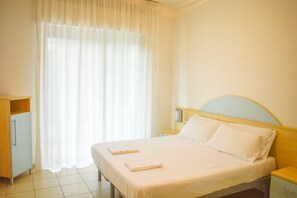 1 camera, Wi-Fi, lenzuola