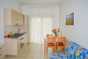 Interior - Holiday Rendez Vous 40 - Third floor apartment with side sea view (Pineto)