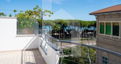 Holiday Rendez Vous 51 - Fourth floor apartment with side sea view