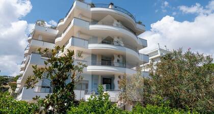 Holiday Rendez Vous 13 - Ground apartment with balcony and side sea view