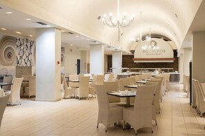 Dining - Olympian Bay Grand Resort (Dio-Olympos)