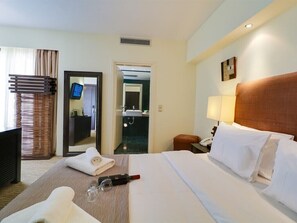 Room - Olympian Bay Grand Resort (Dio-Olympos)
