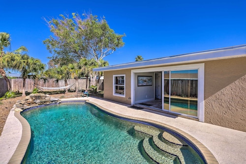 Pet-Friendly Merritt Island Home w/ Heated Pool