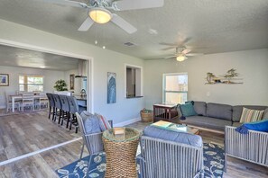 TV, Netflix, DVD player, ping pong - Pet-Friendly Merritt Island Home w/ Heated Pool (Merritt Island)