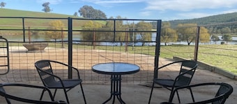 MacManor - Cosy 2-Bedroom self contained BnB