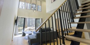 Rakuten STAY VILLA FujiKawaguchiko Forest/ Up to 10 people, Non Smoking | Desk, laptop workspace, free WiFi, bed sheets