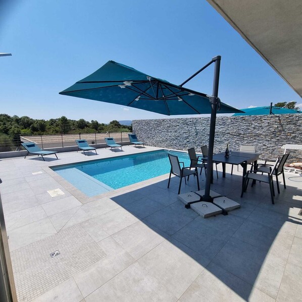 Outdoor pool, a heated pool