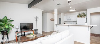 Recently remodeled and cute as a button! *Military Friendly*