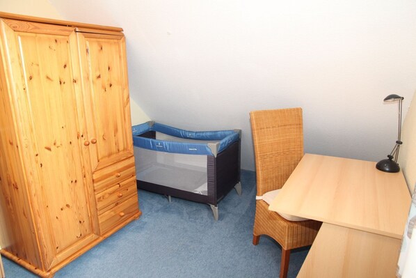 Unclassified image, 1 of 18, button