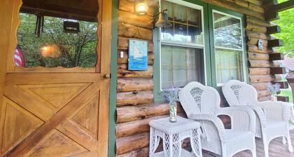 Outdoor enthusiasts! ATV trails, Hikes, Lakes, Coos Canyon, Skiing, and fishing