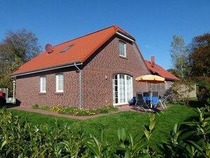 Unclassified image, 5 of 21, button - Blaue Möwe - Detached vacation home (100sqm) for 6 people with garden, fireplace, (Norden)