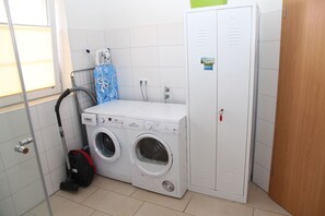 Unclassified image, 3 of 21, button - Blaue Möwe - Detached vacation home (100sqm) for 6 people with garden, fireplace, (Norden)