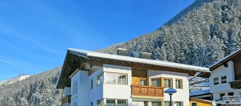 Smuk lejlighed for 13 gæster med WIFI, TV og balkon