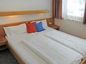 6 soverom, reiseseng for barn og wi-fi (inkludert)