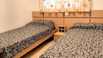 2 bedrooms
