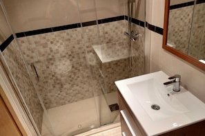 Douche, bidet