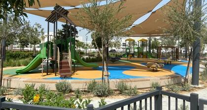 Holiday Home - 4 Bedroom Villa - Near All Dubai Attraction