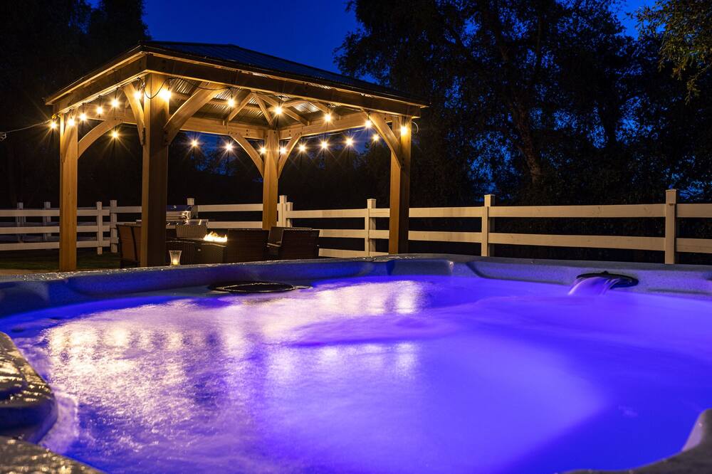 Sunset Villa w/ View+Hot tub @Yosemite & Bass Lake