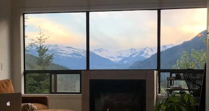 Amazing Views, Hot tub & Slopeside