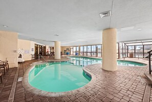 Piscine couverte, piscine extérieure