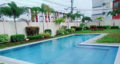 2-Bedroom Condo w/ Unli Wifi, Netflix, Prime Video, Apple TV, Game Console, Pool