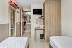 Deluxe Room | Premium bedding, down duvets, individually decorated, free WiFi