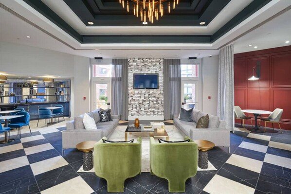 TV, stereo - Dreamy Logan Circle 2BR w/ Gym, W/D & Pool, walk to bars by Blueground (Washington, D.C.)