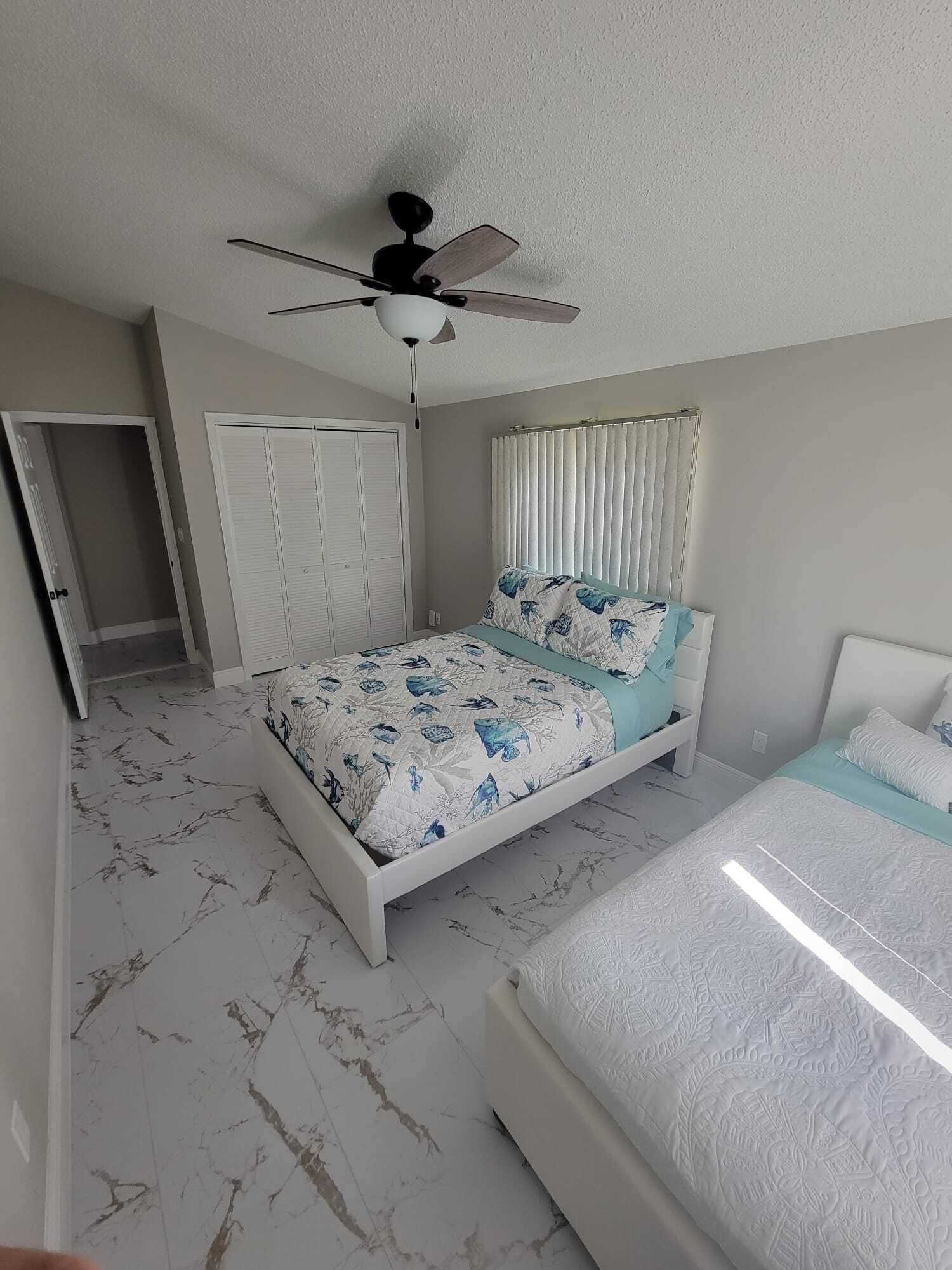 Cozy ocean retreat on canal (Pet Friendly)