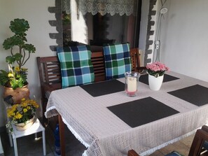 Outdoor dining - Holiday Home 'Werner' with Terrace & Wi-Fi (Neustadt)