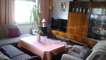 TV, DVD player