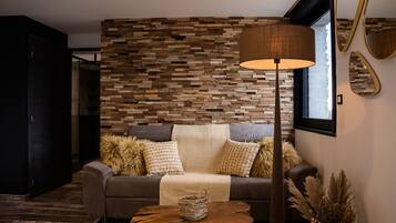 智能電視、電子遊戲