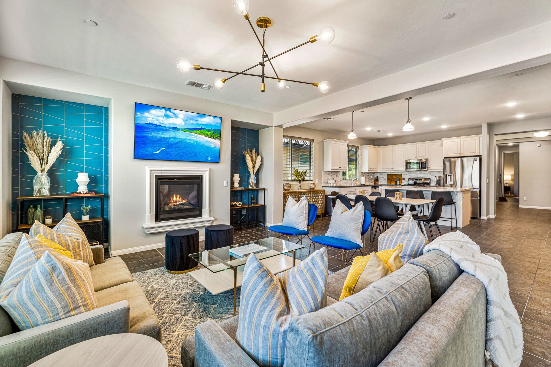 Bluetini Modern Lux Retreat - Walk to Coachella and Stagecoach!