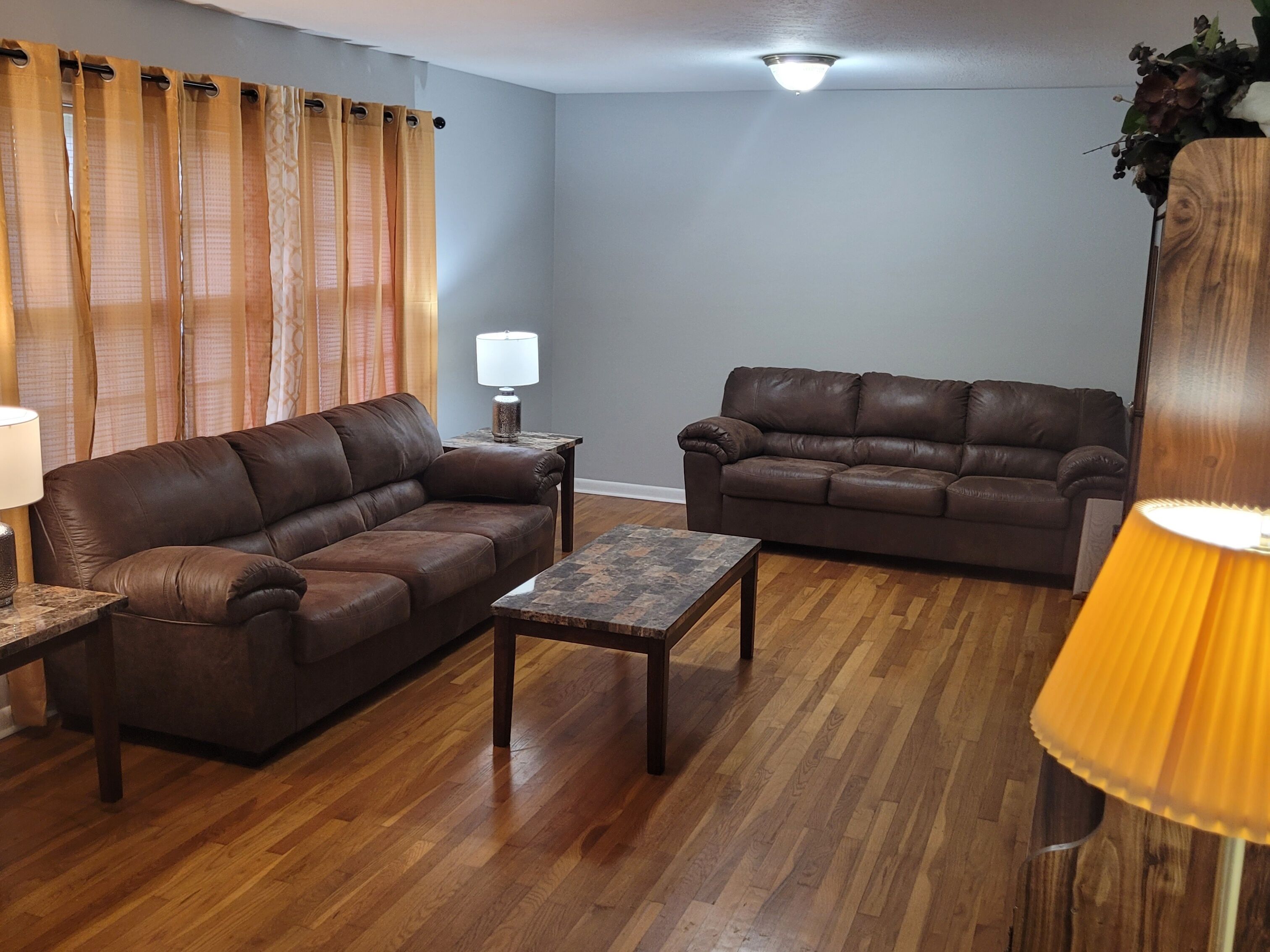 SPACIOUS SAFE NURSE & LONG TERM STAY HOME CLOSE TO HOSPITAL MALL & RESTAURANTS!