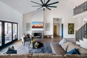 TV, fireplace, offices - Majestic Mountain Mansion-Heated Pool-Guest House (Paradise Valley)
