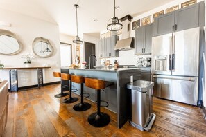 Fridge, microwave, oven, stovetop - Broadway Getaway-Rooftop Patio-Mins to The Gulch (Nashville)