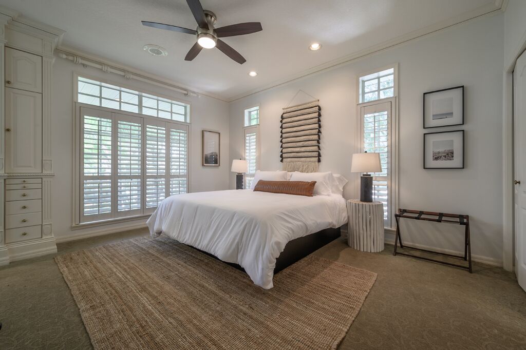 Luxury 5 Bedroom POOL / HOT TUB Home in Largo sleeps 20* close to IRB