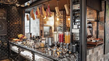 Free daily buffet breakfast