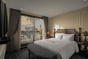 GM Premium Suite | Premium bedding, pillowtop beds, free minibar items, desk - GM Premium Hotel  (Hanoi)