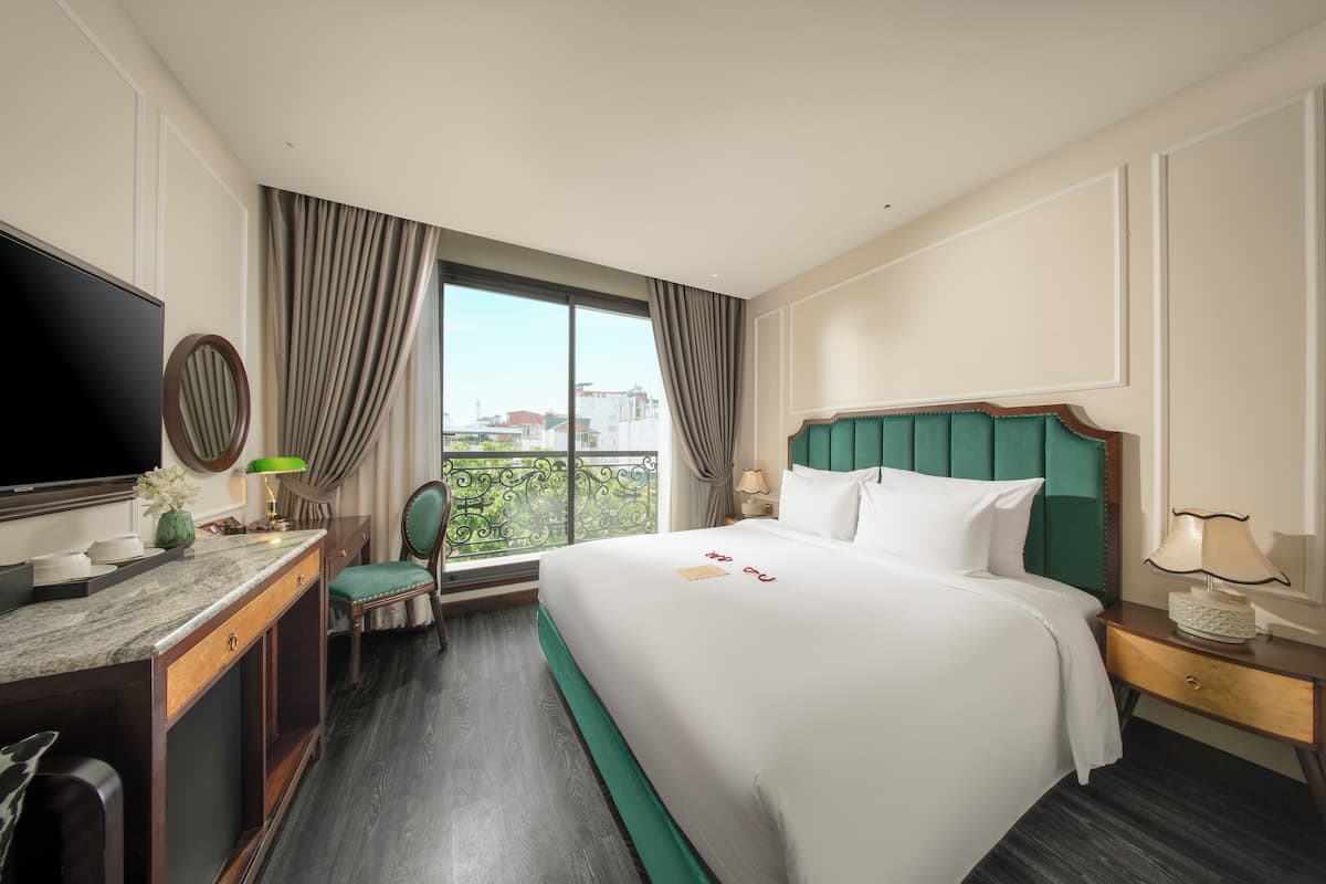 Kamer, uitzicht op stad | 1 slaapkamer, luxe beddengoed, pillowtop-bedden, een gratis minibar