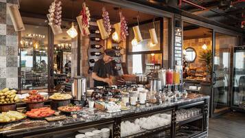 Free daily buffet breakfast