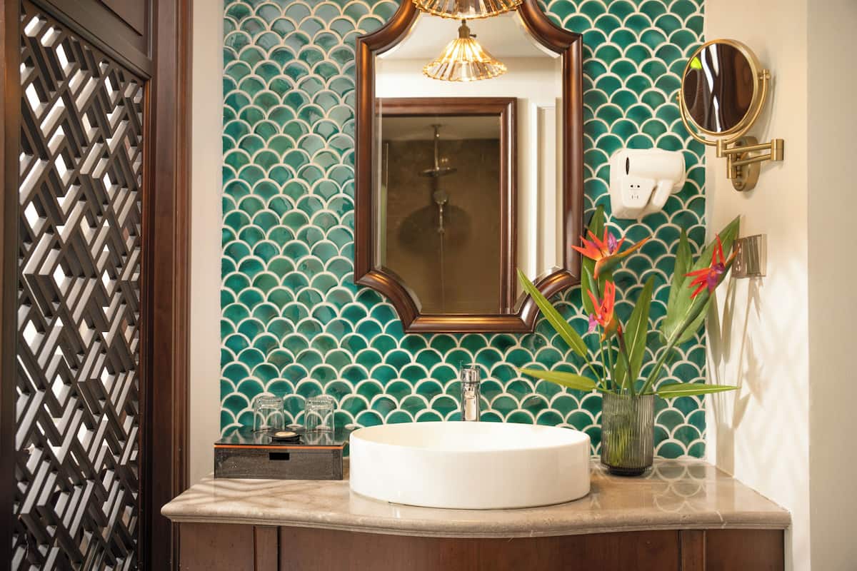 junior balcony double or twin room | bathroom | shower, rainfall showerhead, free toiletries, hair dryer